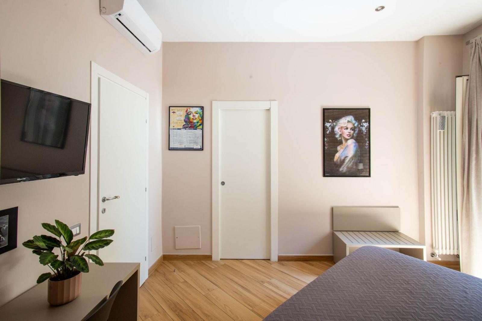 Little Rock Guest House Gaeta Exterior photo