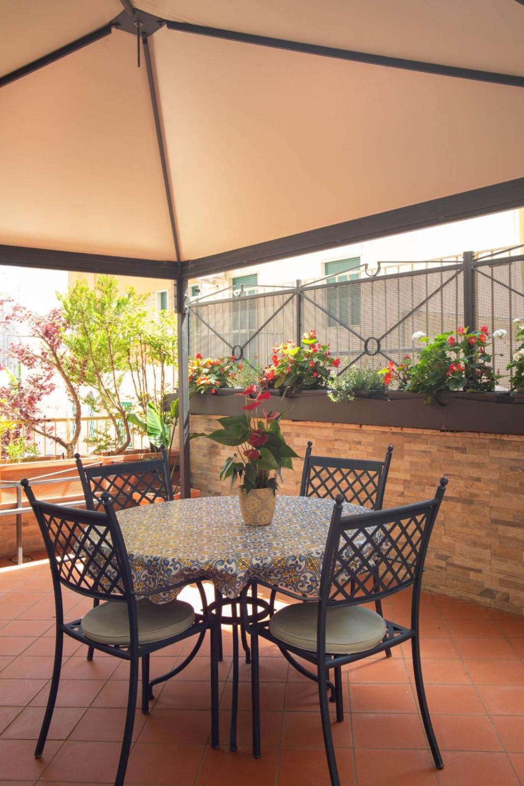 Little Rock Guest House Gaeta Exterior photo